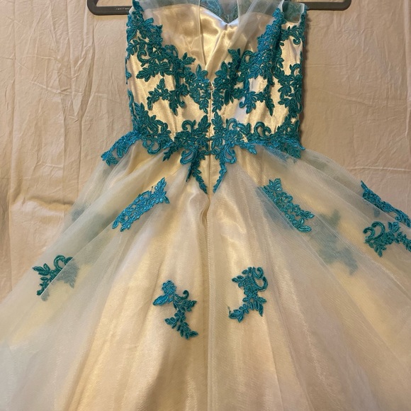 Tween Semi Formal Dress, Ivory, Size 0 - Picture 5 of 5